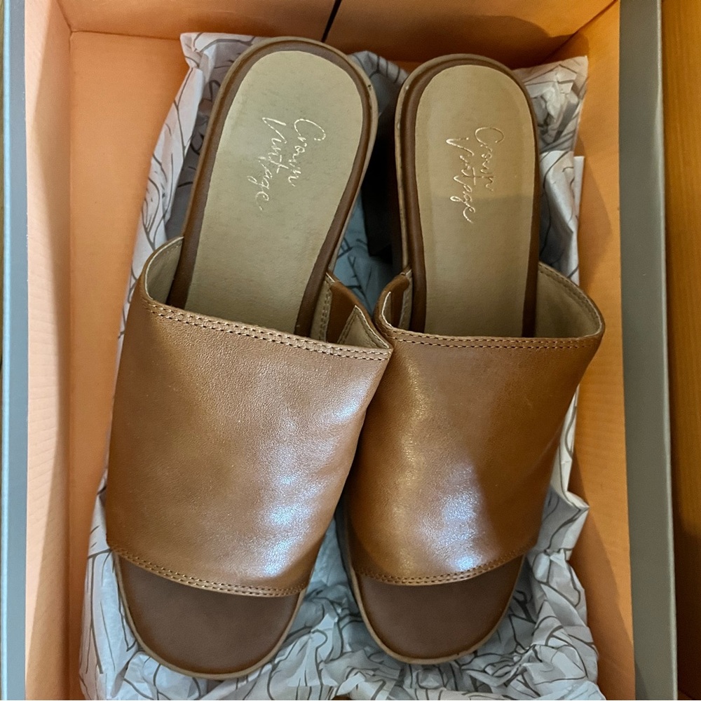 Chunky Leather Sandals - Picture 2 of 4